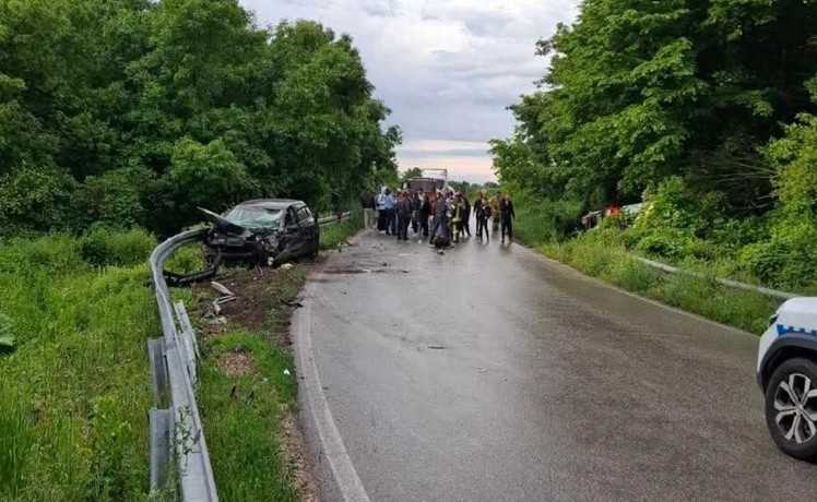 Oglasila se policija o sudaru autobusa i auta kod Šamca