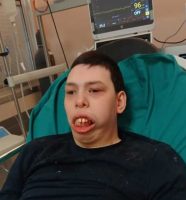 vodi tešku bitku