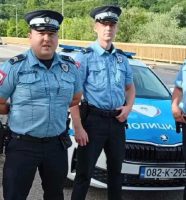 policija