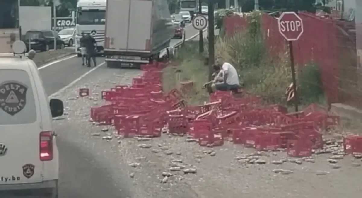 Gajbe Koka-Kole svuda po putu: Nesvakidašnja nezgoda u BiH
