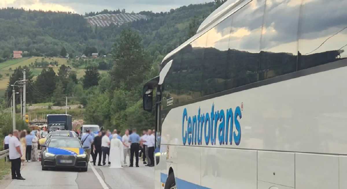 Obustavljen saobraćaj u Rogoušićima zbog fizičkog sukoba više lica