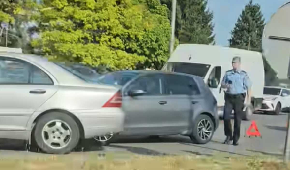Sudar kod Lesnine: Saobraćaj otežan, policija na terenu (Video)