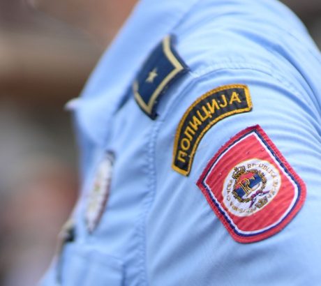 policija