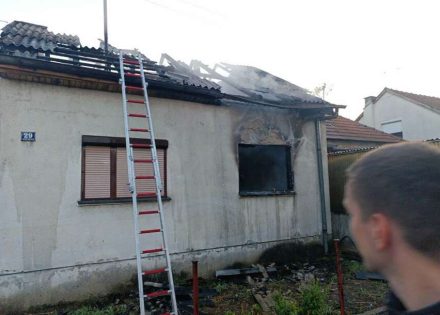 U požaru